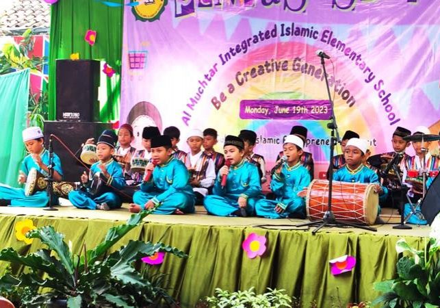almuchtarkotabekasi.com (1)
